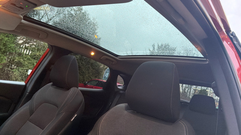 Nissan Qashqai 1.3 DiG-T MH 158 N-Connecta 5dr Xtronic Petrol Hatchback